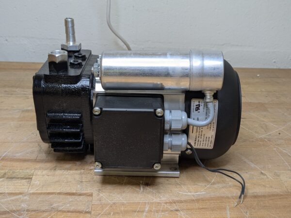 Thomas Oil-less Rotary Vane Vacuum Pump 7.2 m3/hr. 150 mbar abs. 115v 25160120