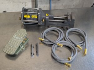 Heinrich Air Vise w/ Double Acting Cylinder 4" Jaw Width DA-4401 Parts / Repair