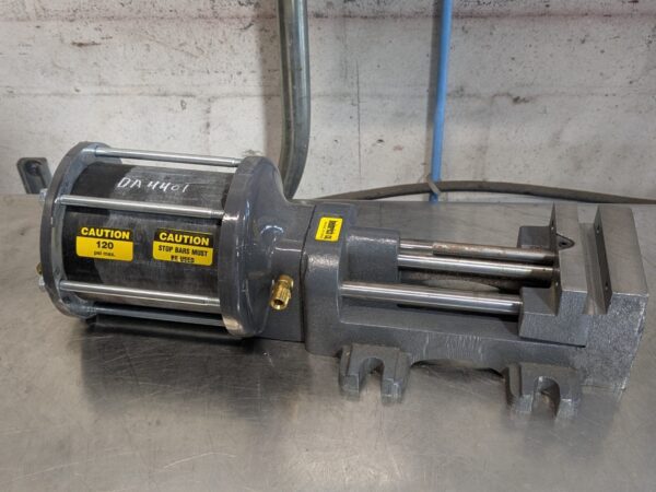 Heinrich Air Vise w/ Double Acting Cylinder 4" Jaw Width DA-4401 Parts / Repair