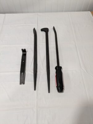 MAYHEW 4 Piece Utility Pry Bar Set, 7-1/2, 16 & 17" Lengths 76295