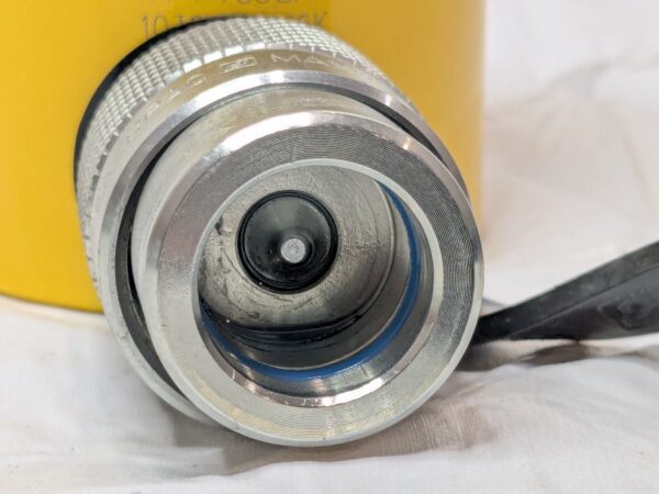 ENERPAC 10 Ton Low Height Cylinder 10000 PSI 1.5" Stroke RCS101