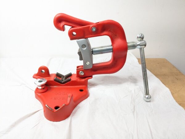 RIDGID Bench Yoke Vise 1/8 - 3"/3-75MM No 23A 40090 INCOMPLETE