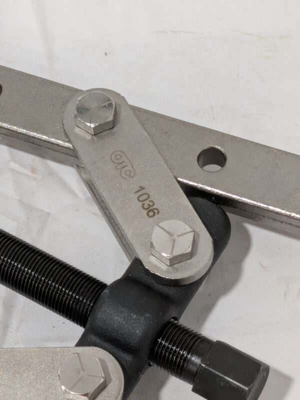 OTC Long Puller 9-1/2" Spread, 7 Ton Capacity, 1036
