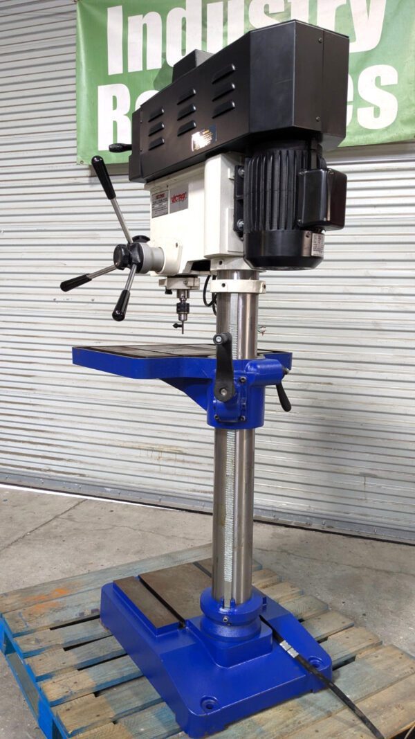 VECTRAX 20" Floor Standing Drill Press 1.5 hp 220V RF-401VS/1 *NOT WORKING*