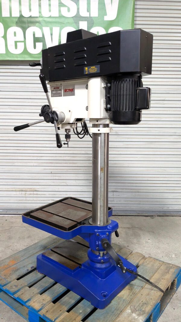 VECTRAX 20" Floor Standing Drill Press 1.5 hp 220V RF-401VS/1 *NOT WORKING*