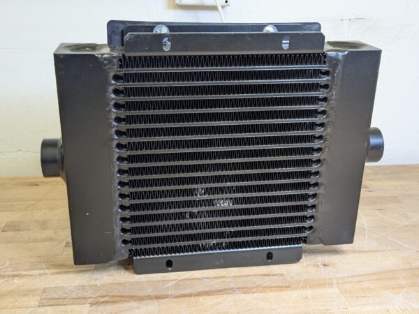 AKG Forced Air Oil Cooler 2 to 30 GPM 377 PSI Max. 12VDC Motor D10-12