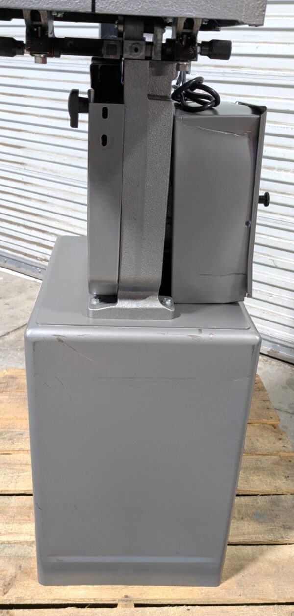 JET J-8201K 14" Vertical Bandsaw 1HP - 115/230V 1PH 414500 *Scratch & Dent*