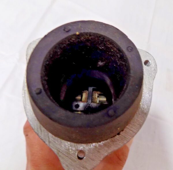 RUSSELL & STOLL J-LINE PLUG WITH SCREW COLLAR 100 Amp, 3 Pole 4 Wire