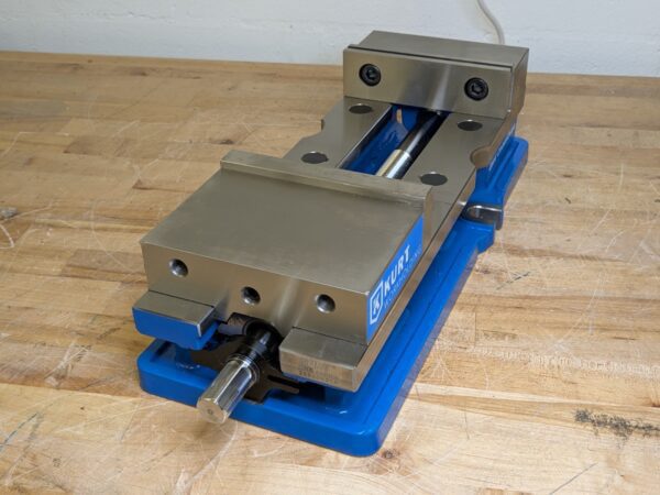 Kurt DX6 CrossOver Precision Machine Vise 6" Jaw Width 9" Opening Capacity