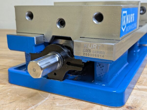 Kurt DX6 CrossOver Precision Machine Vise 6" Jaw Width 9" Opening Capacity