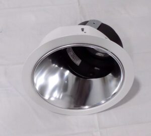 Lightolier 1131CL Open Specular Reflector Trim, 6-3/4 in OD, Incandescent Lamp