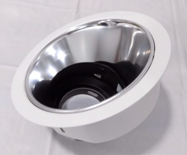 Lightolier 1131CL Open Specular Reflector Trim, 6-3/4 in OD, Incandescent Lamp