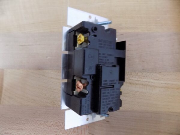 Lutron AY-603PH-BR Ariadni 600 W 3-Way Brown Dimmer