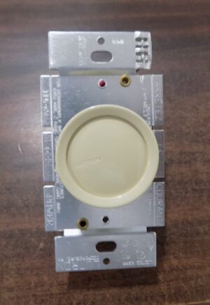 Lutron D-603P-IV Rotary Dimmer Push On/Off 3-Way Ivory
