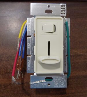 Lutron Skylark SF-103P-AL 3-way Preset Dimmer with on/off Switch - 8A - 120V - A