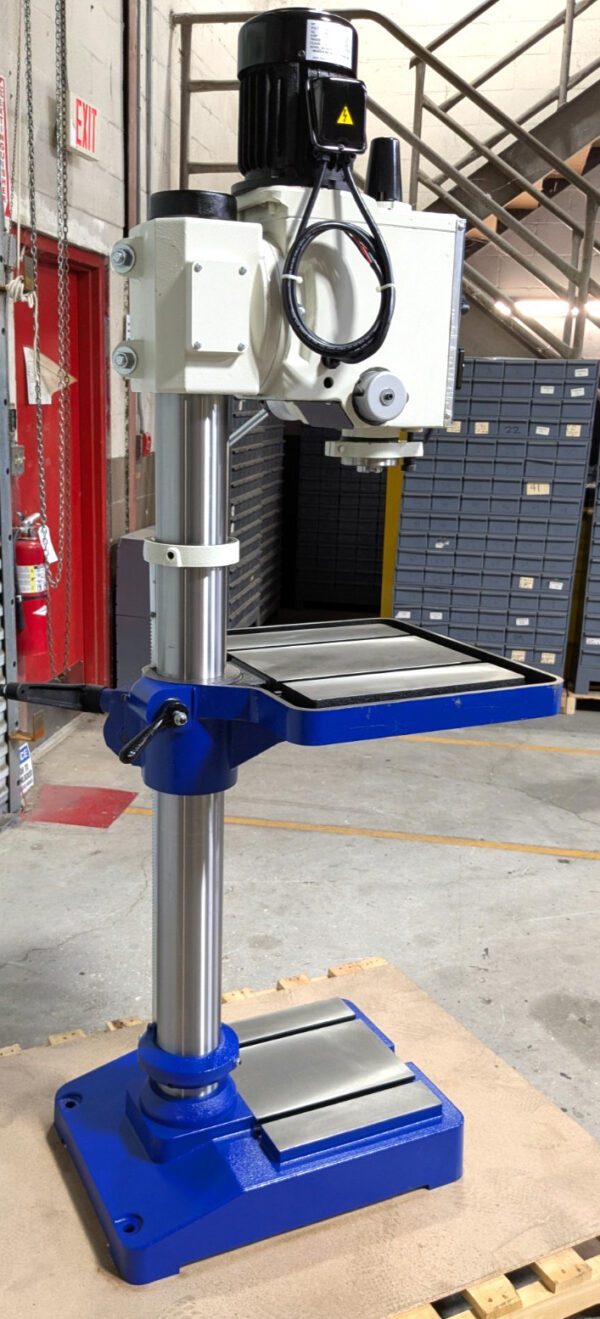 VECTRAX MILL / DRILL PRESS 1 hp 220 V 3ph 3MT RF-40HS/3 *Scratch & Dent*
