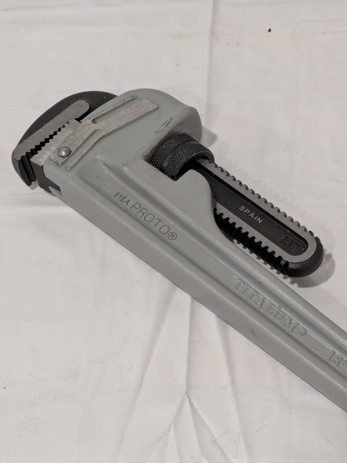 PROTO Straight Pipe Wrench: 1-1/2 to 3-1/2", 18" OAL, Aluminum J818A