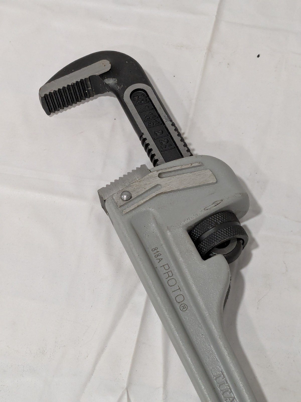 PROTO Straight Pipe Wrench: 1-1/2 to 3-1/2", 18" OAL, Aluminum J818A