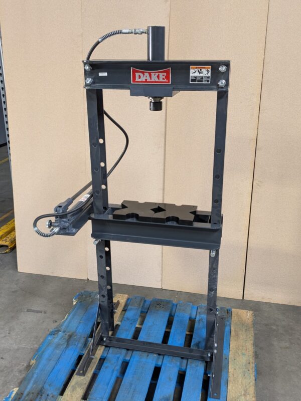 Dake Manual Hydraulic Shop Press 20 Ton Max. Pressure 8" Stroke 972220