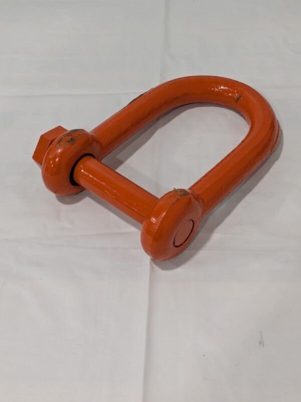 CM 1" Chain Shackle: Screw Pin, 19000 Working Load Limit M7154P