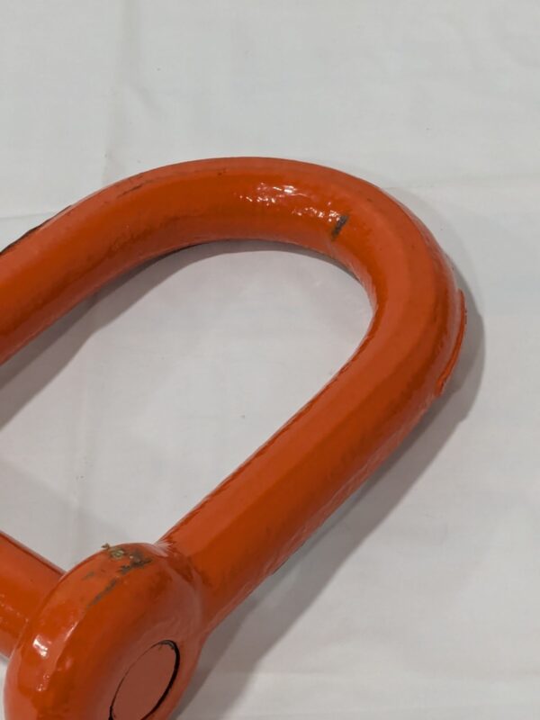 CM 1" Chain Shackle: Screw Pin, 19000 Working Load Limit M7154P