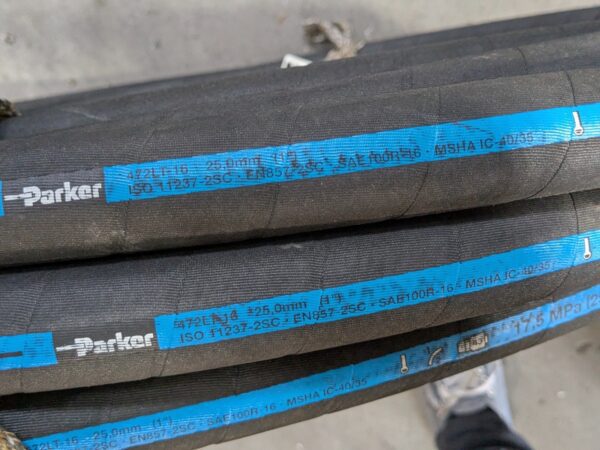 Parker Low-Temp Hydraulic Hose 50 FT. x 1 IN. 2500 PSI Max. 472LT-16