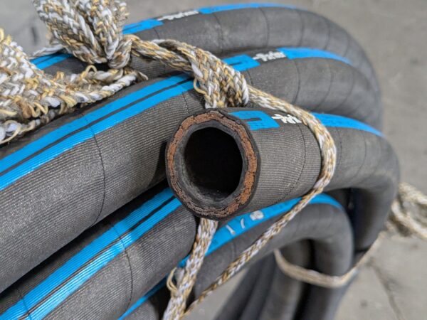 Parker Low-Temp Hydraulic Hose 50 FT. x 1 IN. 2500 PSI Max. 472LT-16