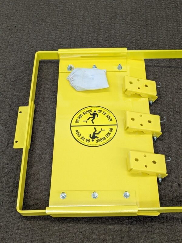 Fabenco Universal Hinge-Mount Self Closing Safety Gate 42" to 38" G72-45PC