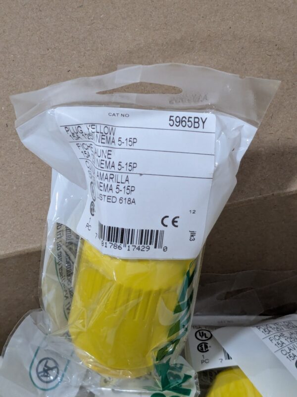 Bryant Electric Straight Blade Plug: 5-15P, 125VAC, Yellow Box of 6 5965BY