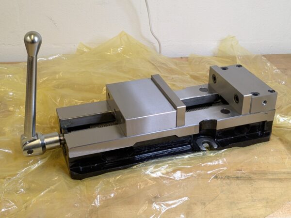 GS Tooling Precision Milling Machine Vise 6" Jaw Width 9" Opening 327320