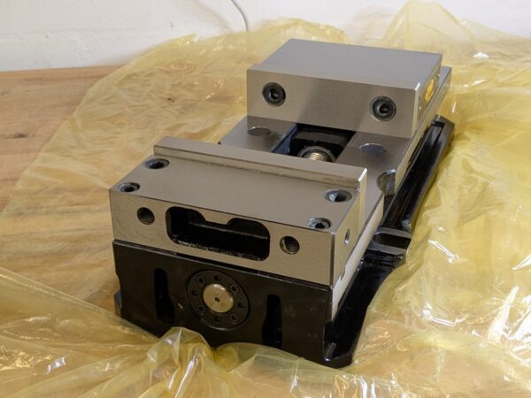 GS Tooling Precision Milling Machine Vise 6" Jaw Width 9" Opening 327320