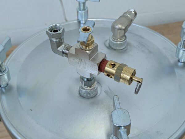 Binks Pressure Tank for Paint Sprayer 2.8 Gal. Zinc Plated Steel 83C-210