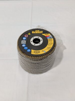 DeWALT 4 1/2" X 7/8" Z 40 Grit Flap Disc Pack of 7 DW8306