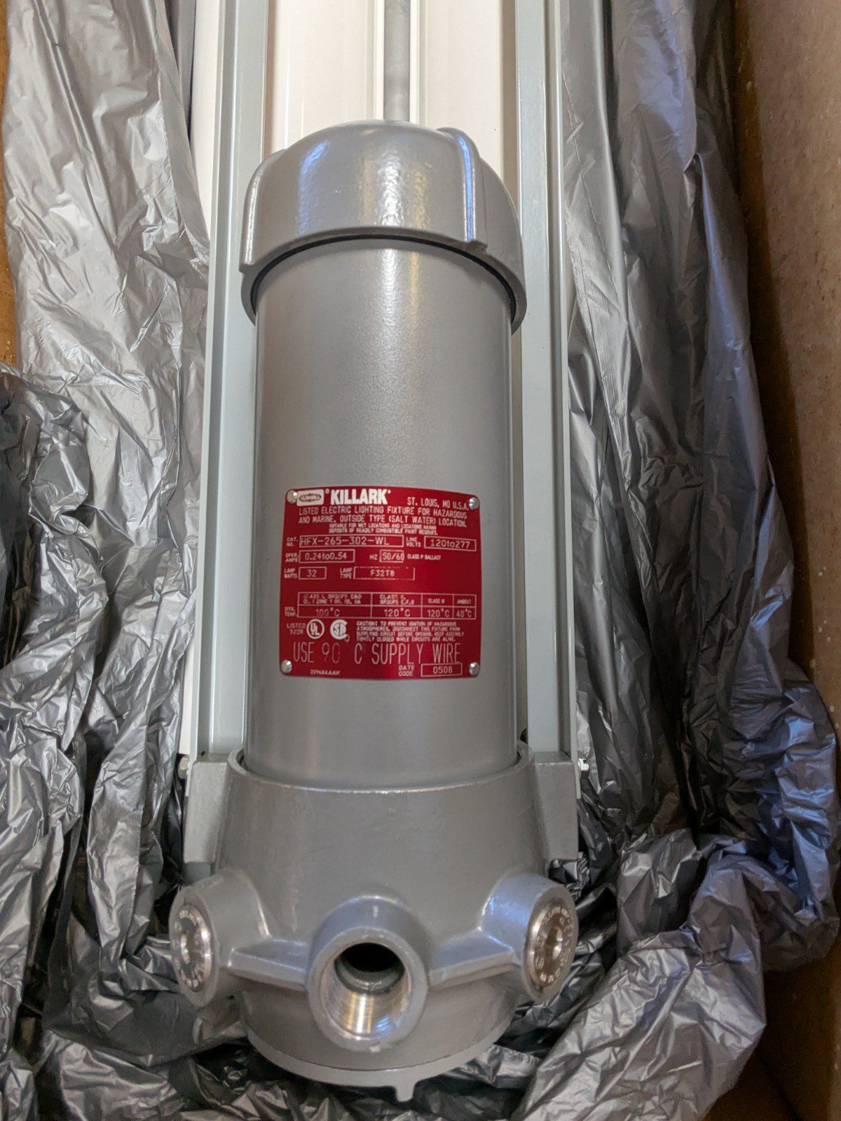 Killark Hazardous Location Fluorescent Fixture 2-Lamp 120/277v HFX-265-302-WL