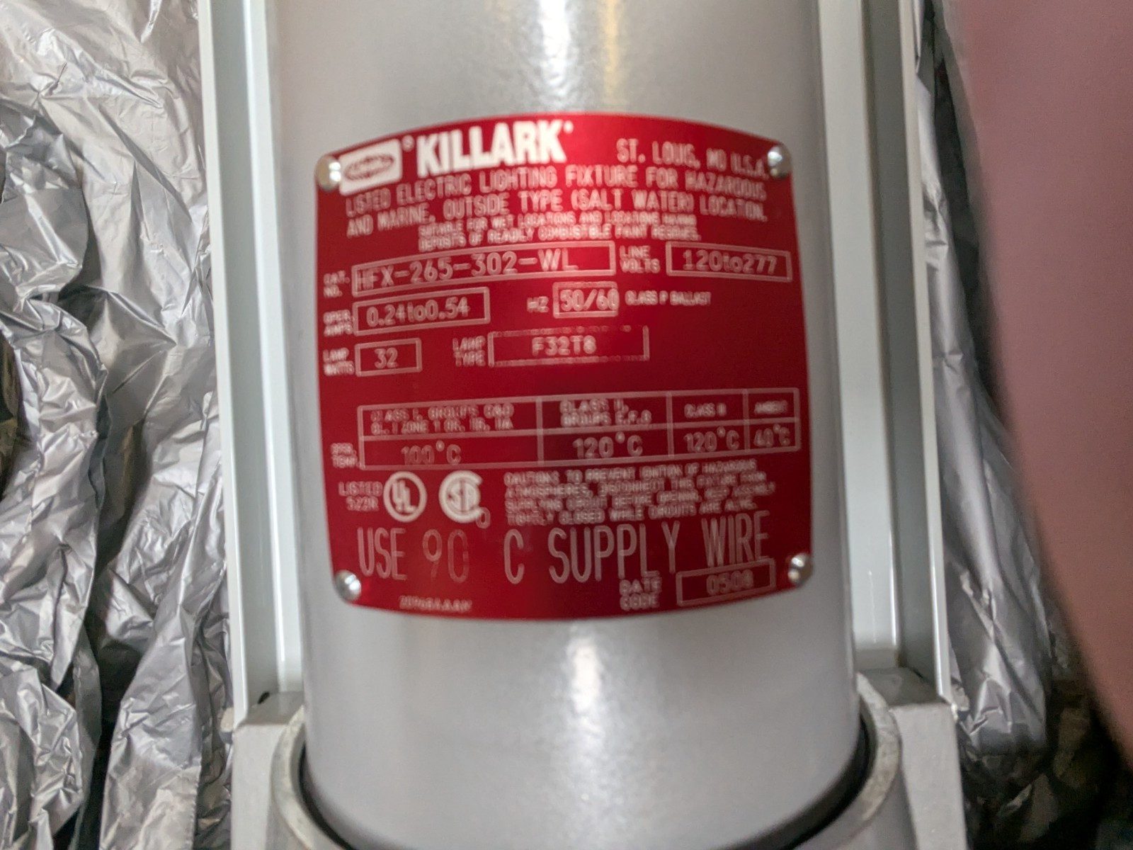 Killark Hazardous Location Fluorescent Fixture 2-Lamp 120/277v HFX-265-302-WL