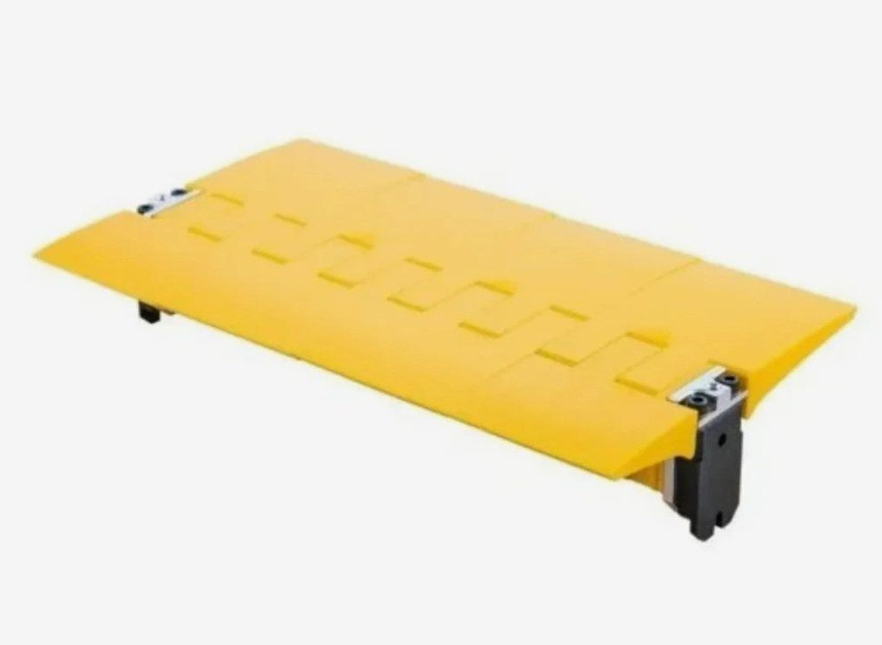 FLEXCO Segmented Conveyor Transfer 5" x 24" Wide 56104 TGB-5/127-2/3-24/610
