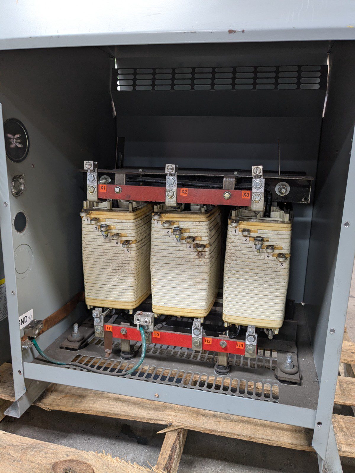 Hammond 30kVA Dry Type Power Transformer 3Ph 480Y/277V NMK030BK Parts / Repair