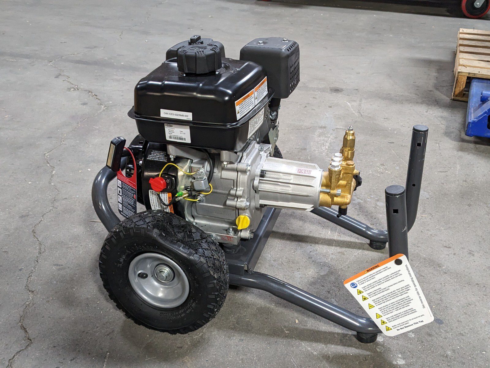 Briggs and Stratton 020775A Gas Powered Cold Water Pressure Washer 3400 PSI