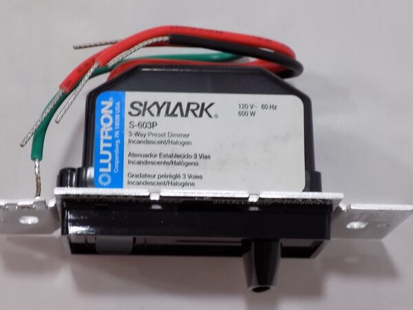 Lutron S-603P-BL Skylark 600W 3-Way Preset Dimmer w/Rocker Switch Gloss Black