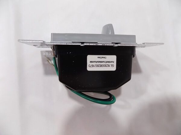 Lutron S-600P-GR Skylark 600W Single Pole Preset Dimmer w/Rocker Switch Gray