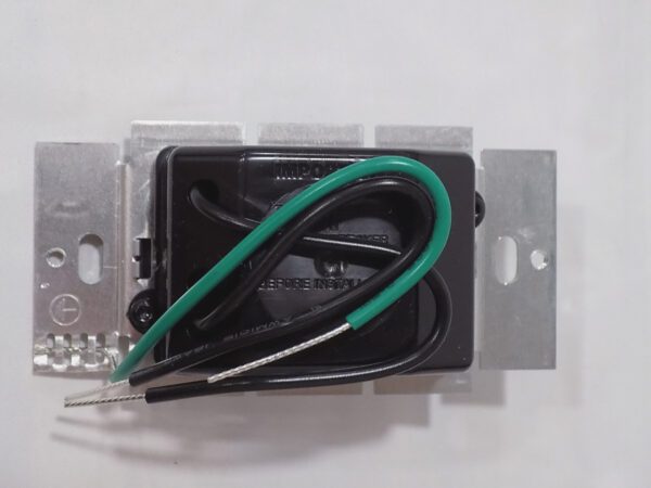 Lutron S-600P-GR Skylark 600W Single Pole Preset Dimmer w/Rocker Switch Gray
