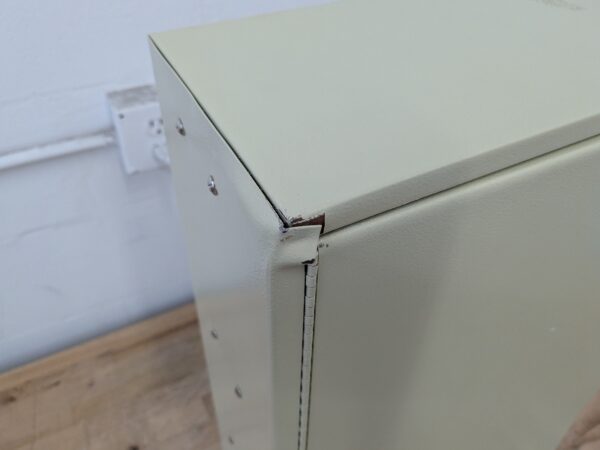 Master Lock Steel Lockable Key Storage Cabinet 25" x 18" x 7" Scratch N Dent