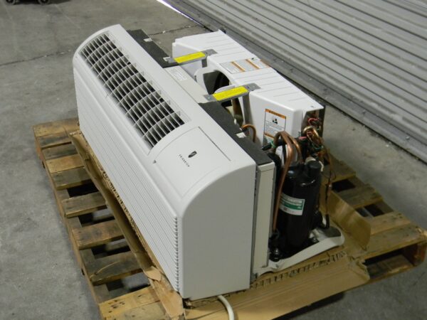 Friedrich PTAC Package Terminal Air Conditioner 230/208v PDH15K5SG Damaged
