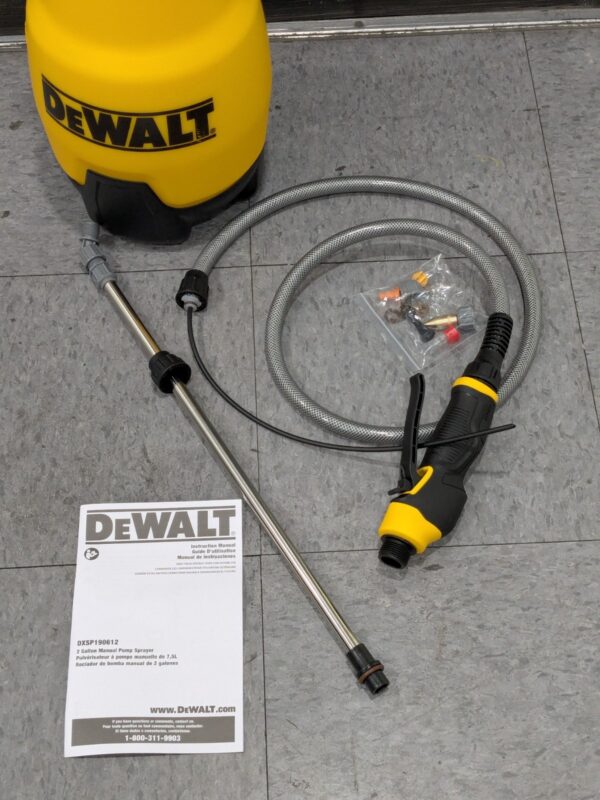 DeWalt 2 gal Chemical-Resistant Manual Pump Sprayer 190612