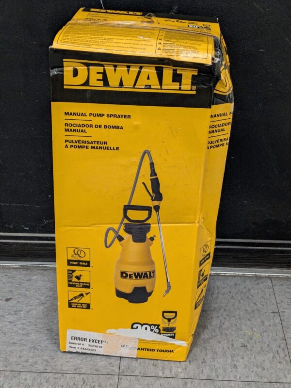 DeWalt 2 gal Chemical-Resistant Manual Pump Sprayer 190612