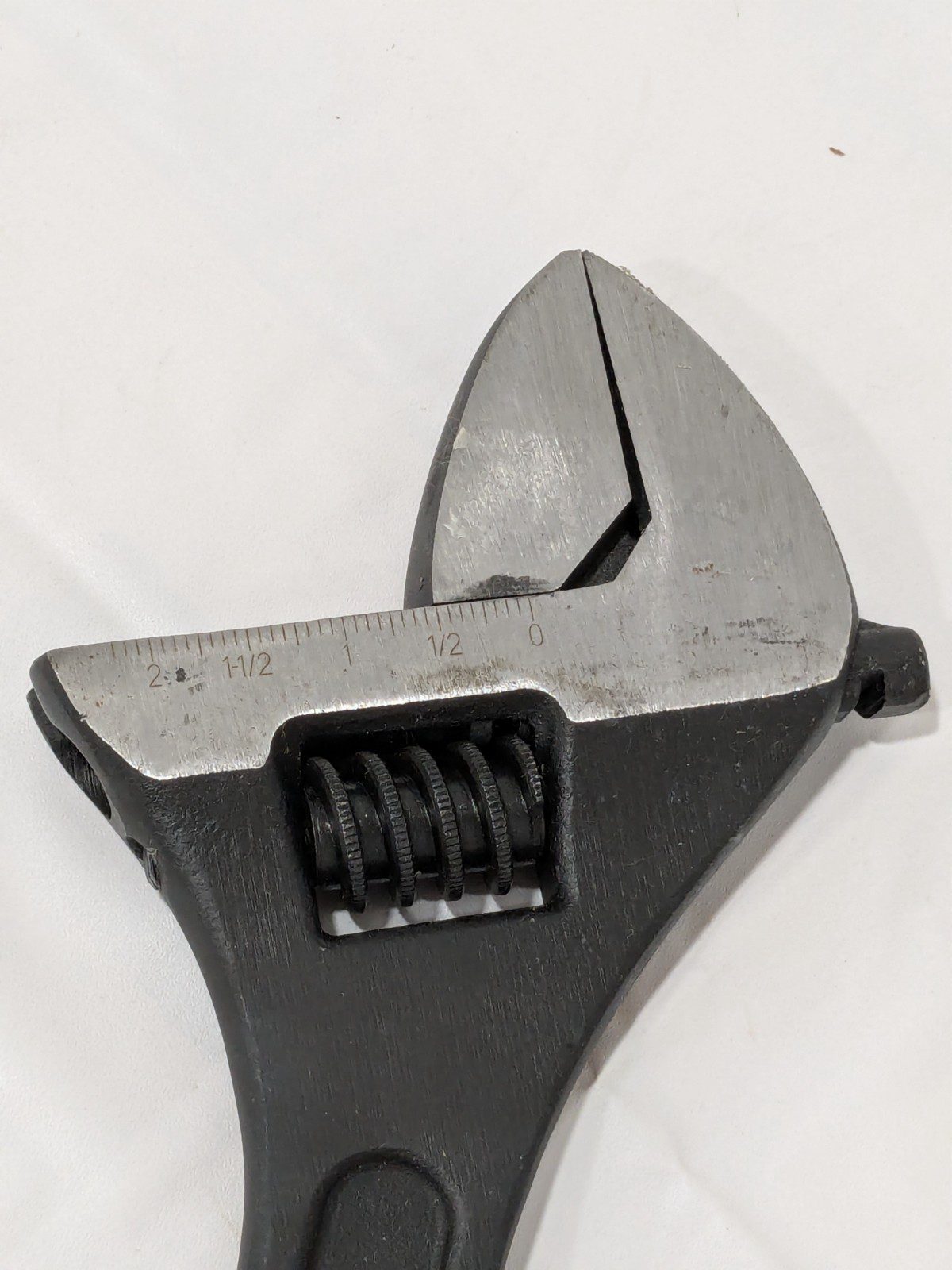 Paramount Black Oxide 18" Adjustable Wrench: 2-1/16" Jaw Capacity PAR-AP-18B